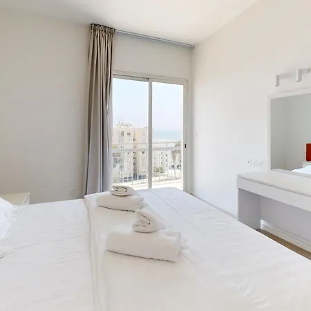 Apartment Marestays - Sea View With Pool Limassol
